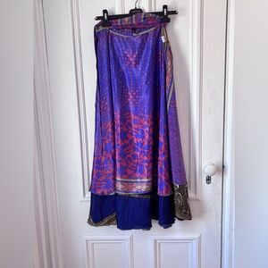 Women’s Silk Blend Reversible Skirt Adjustable One Size Paisley/Purple Wrap